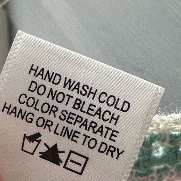 Kirious Los Angeles Crotchet Crop Tank Size M - Picture 4 of 4